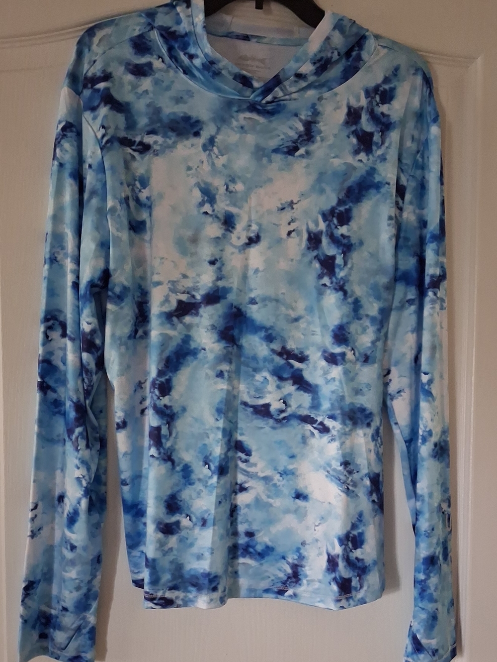 Womans Blue Tie-Dye Long Sleeve Hooded Shirt